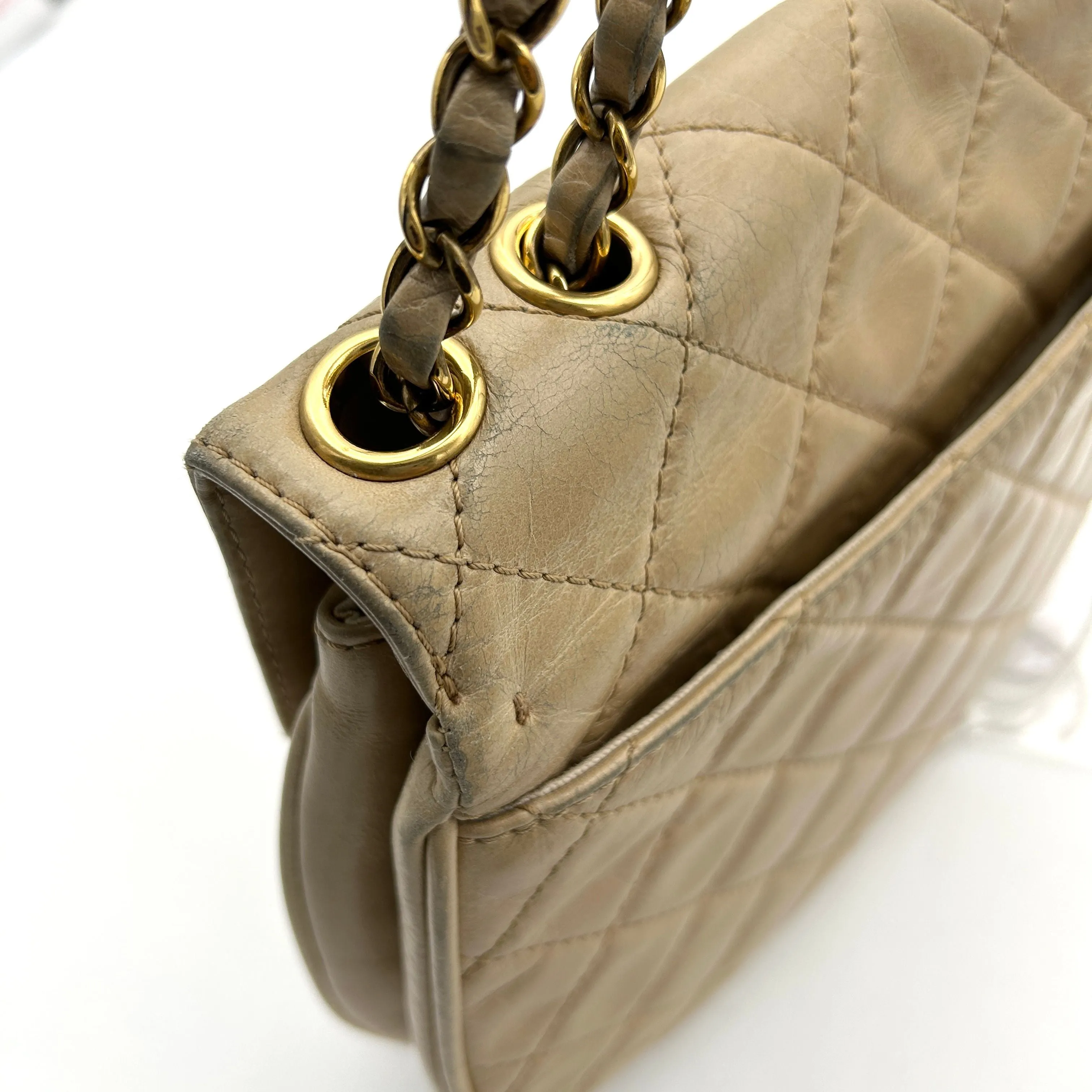 CHANEL Glazed Calfskin Quilted Bubble CC Flap Crossbody Bag  LA19636