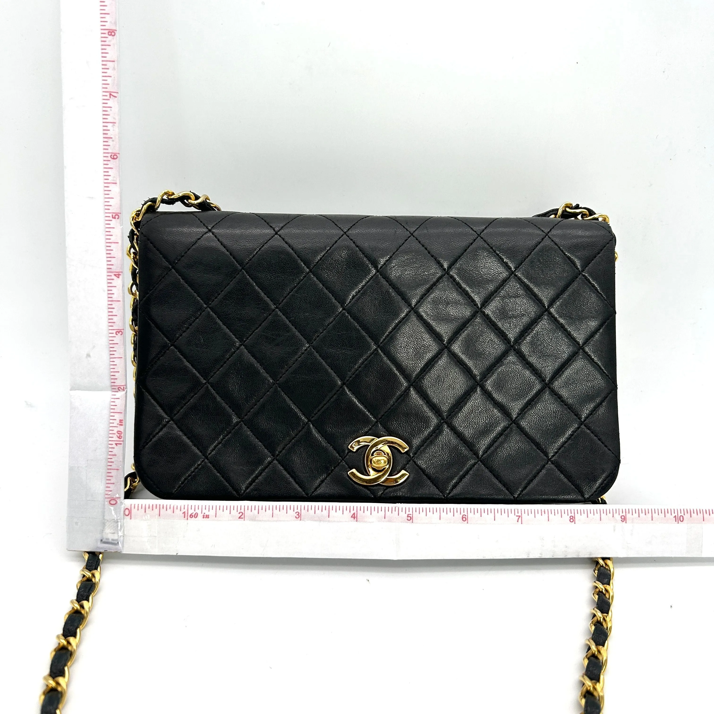 Chanel Quilted Flap Black Crossbody Bag in Lambskin ch88241dr