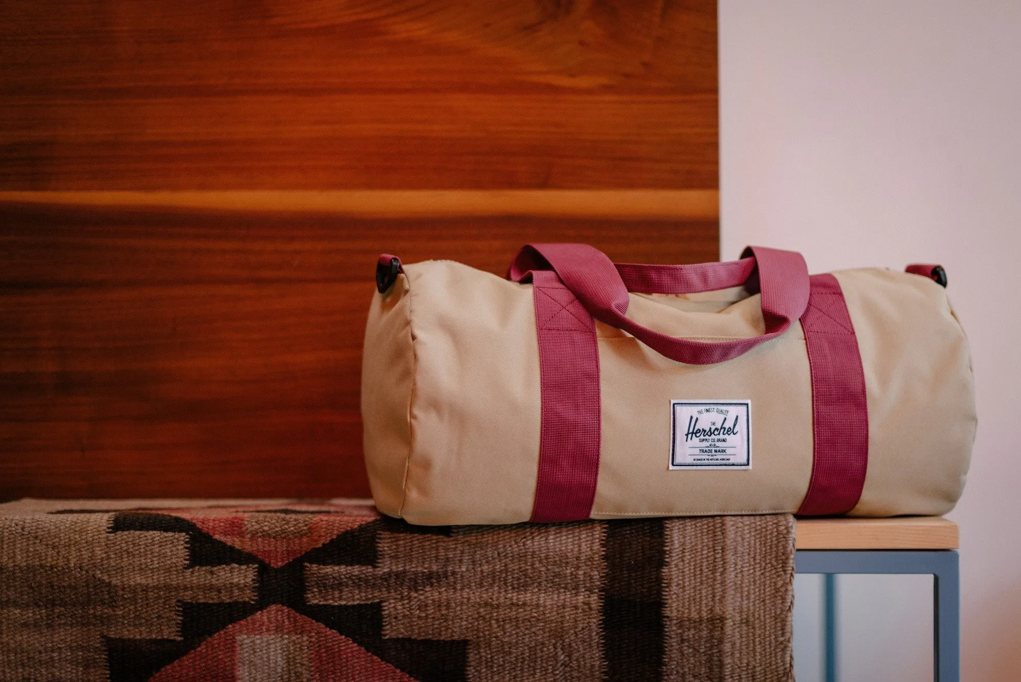 Herschel Supply Sutton Mid-Volume Duffel - Navy/Mandarin Orange