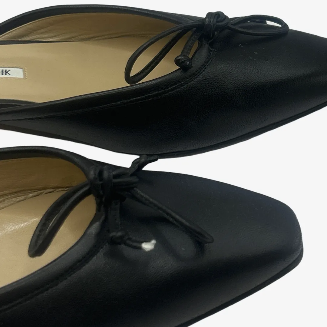 Manolo Blahnik black leather Ballerimu mules