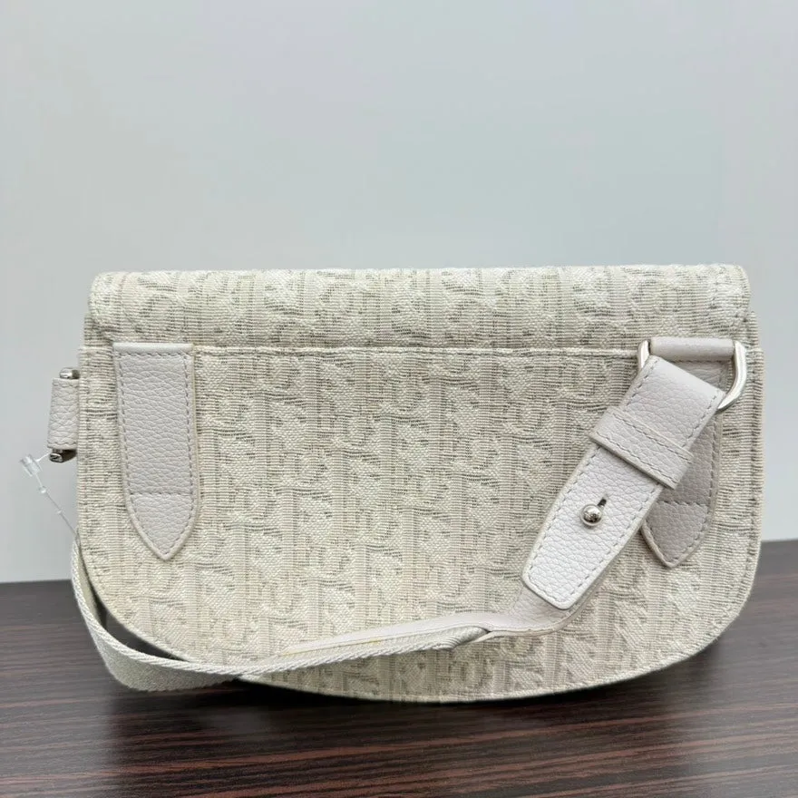 Preloved Dior Saddle Crossbody N3797227 White Canvas Saddle Bag