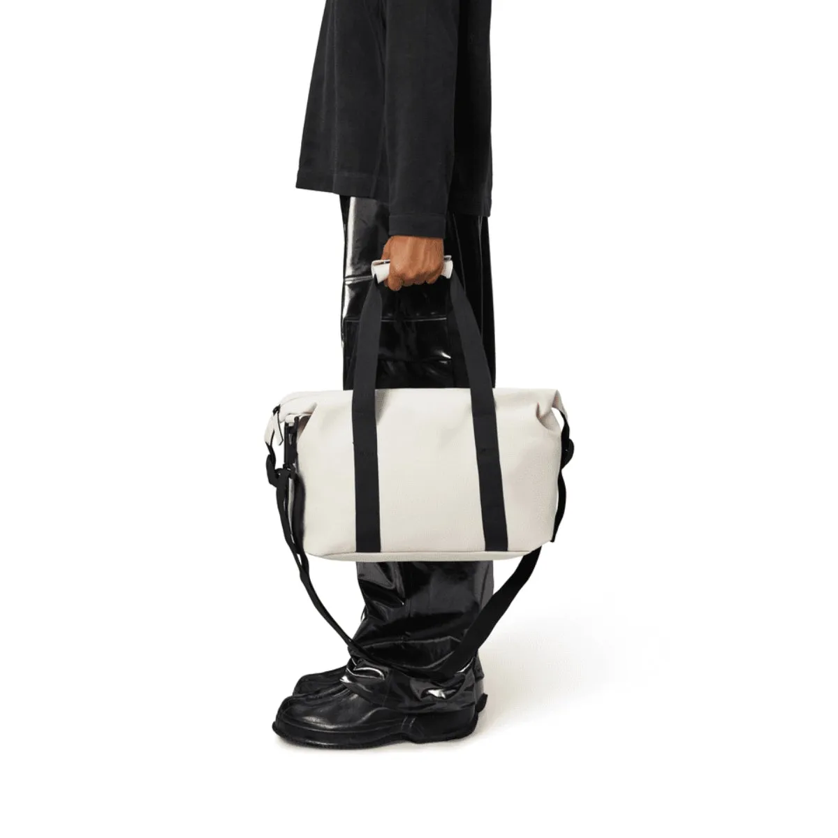Rains Hilo Weekend Bag Small in Dune