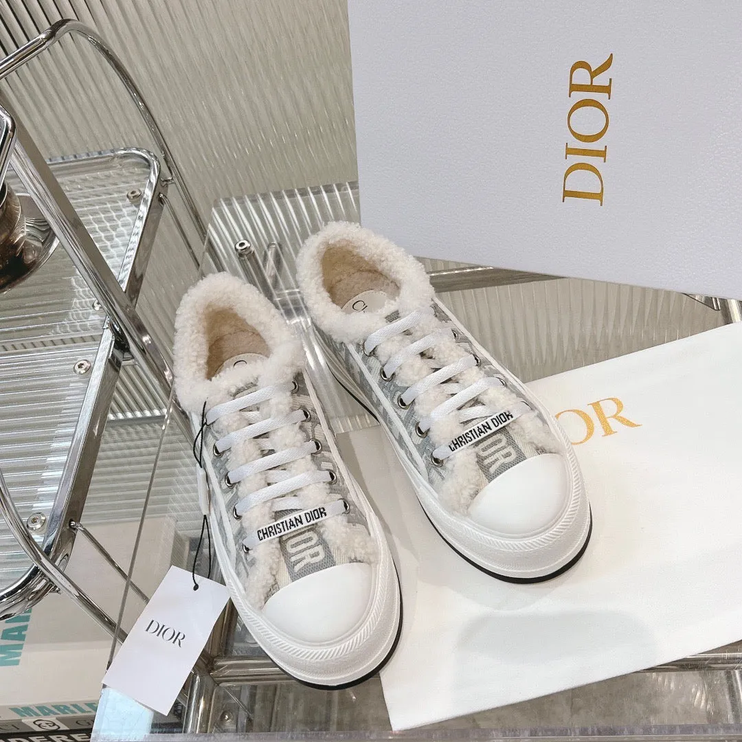SE1242 DR Sneakers / Size5-10