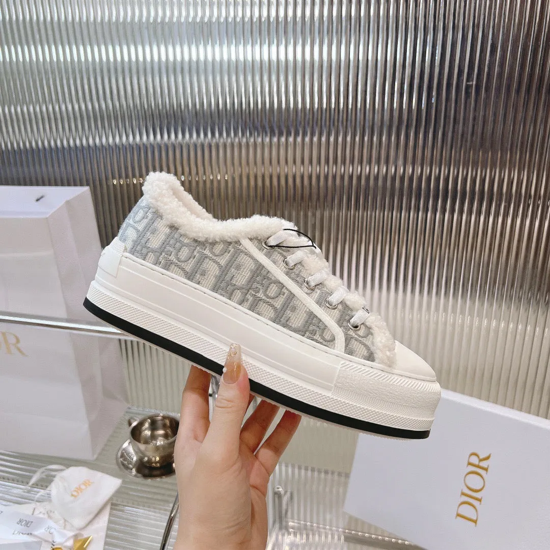 SE1242 DR Sneakers / Size5-10