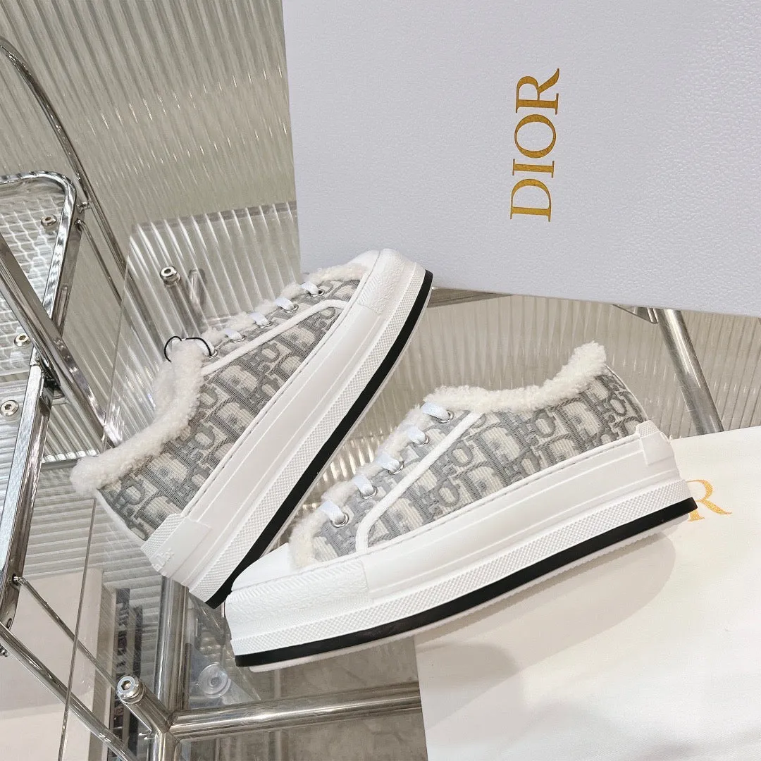 SE1242 DR Sneakers / Size5-10