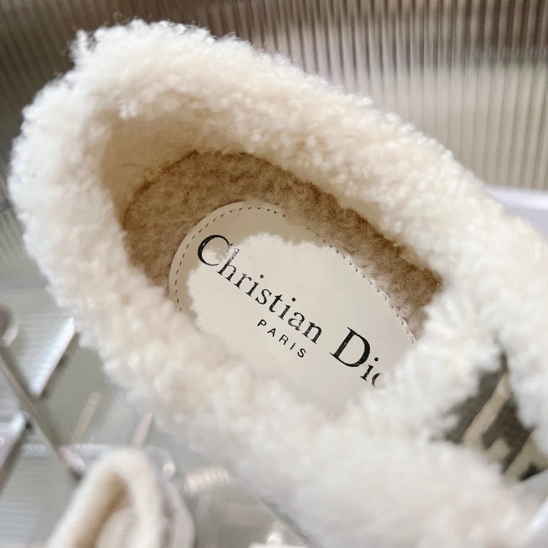 SE1242 DR Sneakers / Size5-10