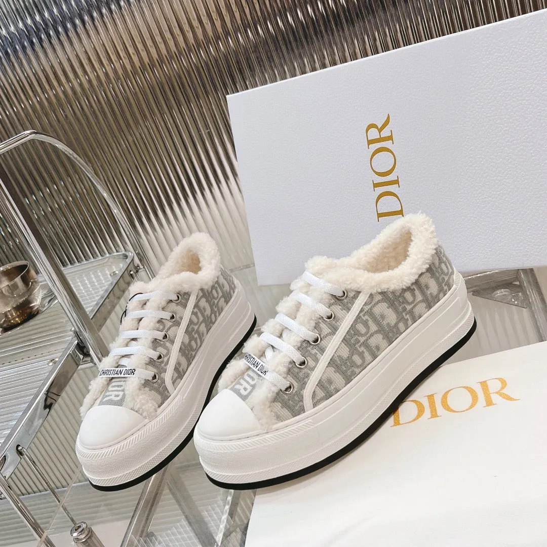 SE1242 DR Sneakers / Size5-10